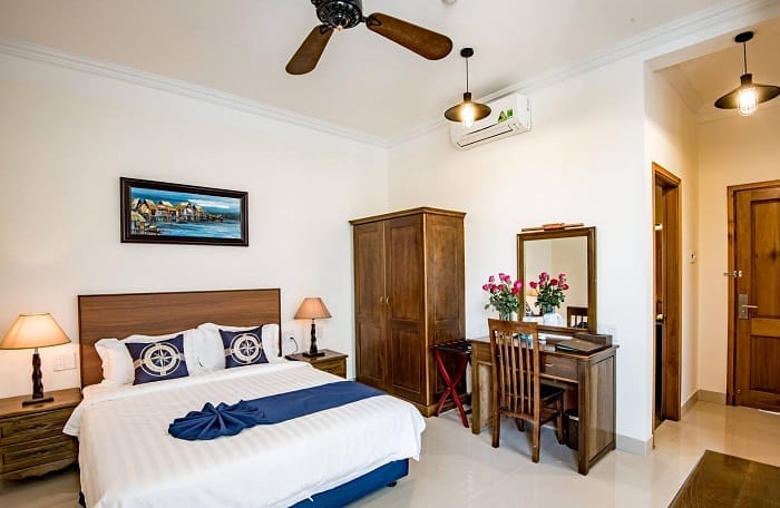 bộ chăn ga gối đệm khách sạn